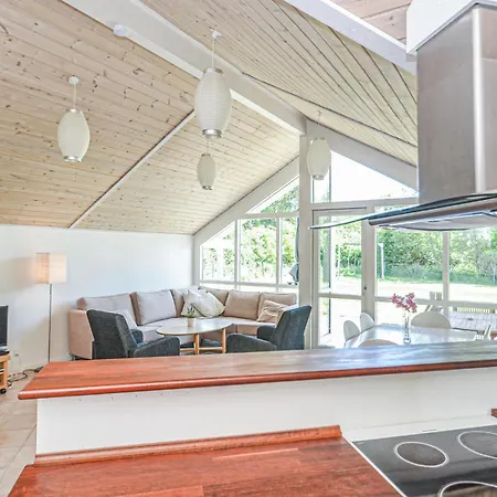 Stunning Home In Gedser With Sauna *