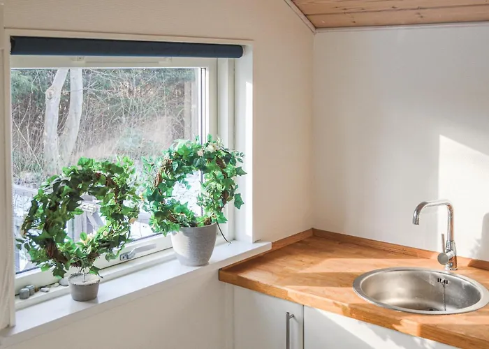 Дом отдыха 20 *